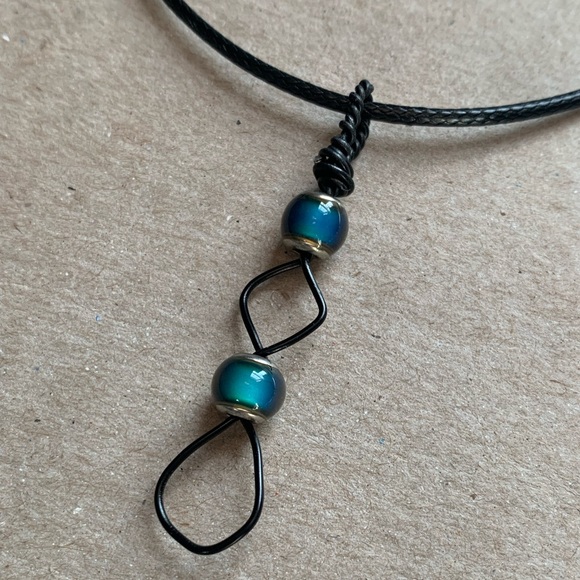 Mood Bead Necklace-Handcrafted NWT - Picture 5 of 6